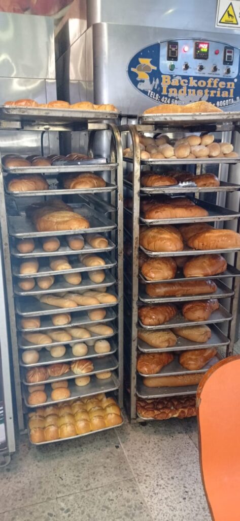 Precios baratos pan personalizada horno horno de panadería grandes  comerciales el doble de los hornos eléctricos para la venta - China Gran  horno de panadería, el doble de los hornos eléctricos